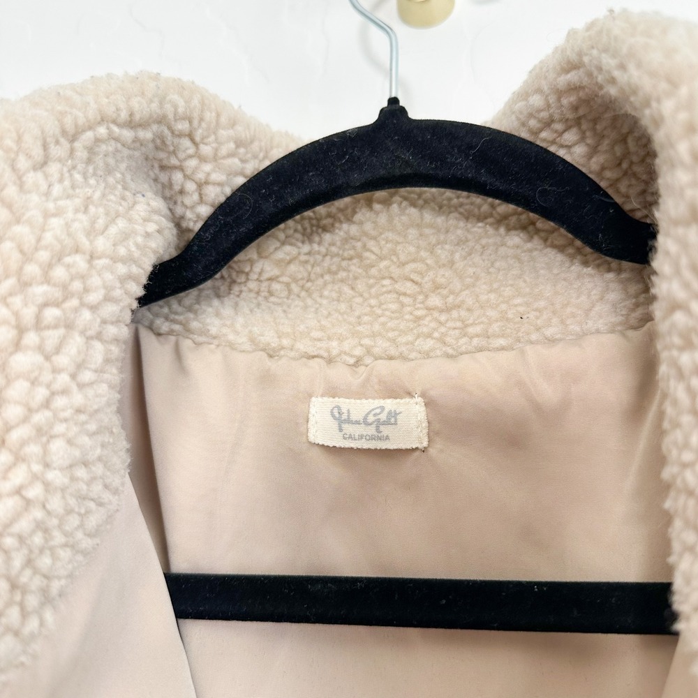 Brandy Melville | John Galt Willow Full-Zip Sherpa Teddy Jacket in Tan - Picture 4 of 6